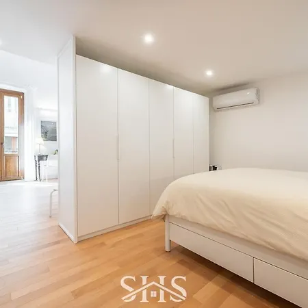 Domu Chiara Apartment *